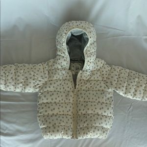 Baby Gap puffer jacket in size 12-18 months.